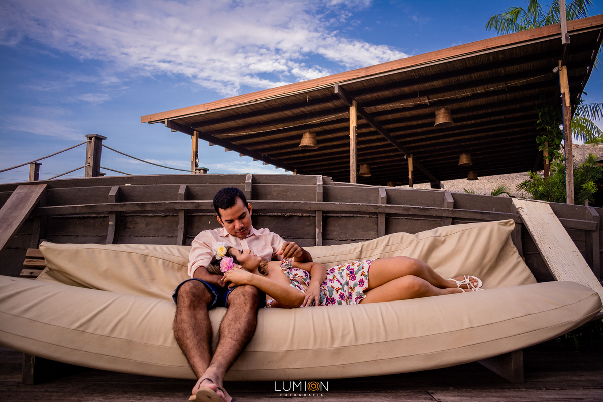 Casal - Lays e Tiago | Ensaio Casal - Restaurante Casa do Saulo - Santarém, Pará