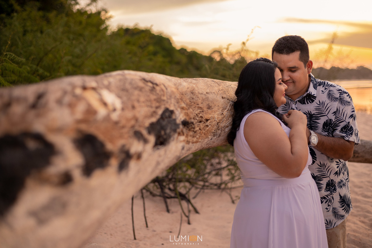 Casal - Cristiana e Janderson | Ensaio Pré Wedding  - Praia do Carapanari