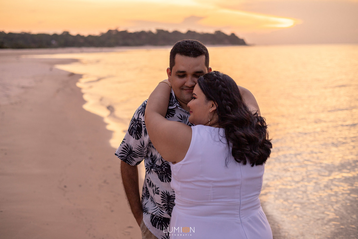 Casal - Cristiana e Janderson | Ensaio Pré Wedding  - Praia do Carapanari